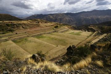 Southern Valley Tour from Cusco: Tipon, Huaro and the Museum of Sacred Stones