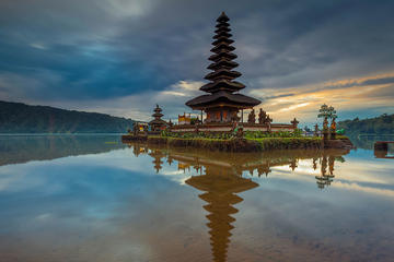 Private Tour : Ulun Danu Beratan, Taman Ayun and Tanah Lot