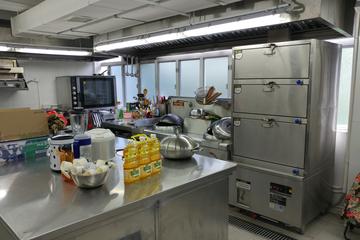 Small Group Local Market Walking Tour and Chinese Cooking Class in Hong Kong