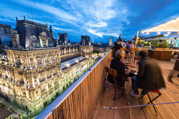 Insider Marais Guided Tour and Exclusive Shopping Experience at LE BHV MARAIS