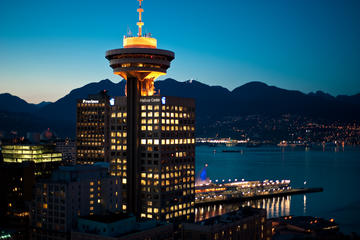 Vancouver Hop-On Hop-Off, Lookout Tower, and Aquarium Combo