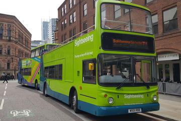 Sightseeing Birmingham open top bus tour