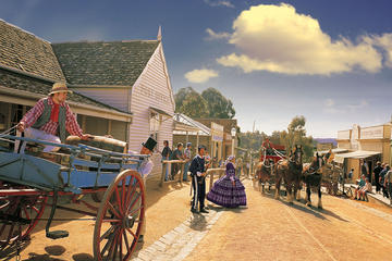 Melbourne Combo: Great Ocean Road, Sovereign Hill and Melbourne Attraction Pass