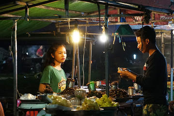 Siem Reap Street Food Tour at Night