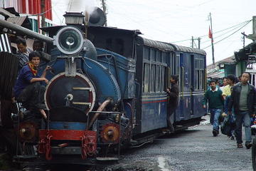 6-Day Private Tour to Gangtok and Darjeeling from Kolkata Including Train Ride in Ghum