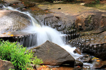 Kbal Spean and Banteay Srei Temple - Private full day with transport