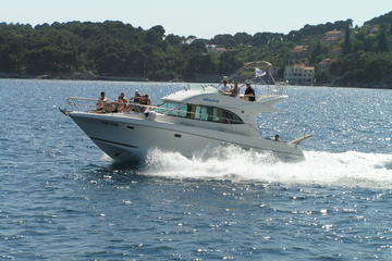 Private Tour: Island-Hopping Cruise by Yacht from Dubrovnik