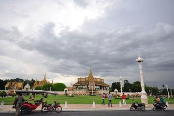 Phnom Penh Full-Day Small-Group City Tour