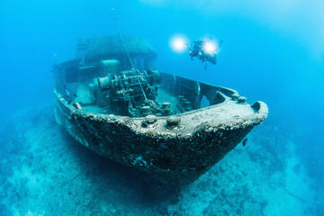 Wreck Lovers 2 dives in Bayahibe from Punta Cana - Small group in Caribbean Sea