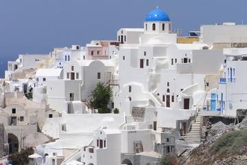 Santorini Shore Excursion: Private Tour of Oia and Fira, including Museum of Prehistoric Thira and Wine Tasting