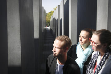 Berlin Third Reich Small Group Walking Tour Including Topography of Terror