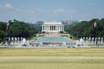 Small-Group National Mall Walking Tour in Washington DC