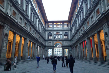 Tiny Group Uffizi Tour with Skip-the-Line Tickets