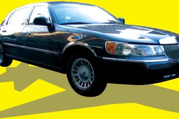 Private Economy Arrival Transfer: New York Airports to Manhattan...