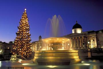 Christmas Eve London Tour with 3-Course Dinner and Midnight Mass