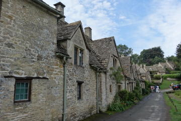 Full Day Cotswolds Highlight with Japanese-speaking Assistant