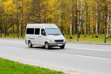 Shared Departure Transfer: Lyon Hotel to Lyon-Saint Exupery