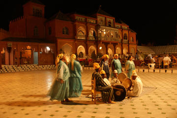 Traditional Moroccan Dinner and Folklore Show in Marrakech