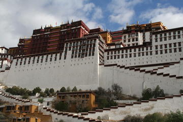 Lhasa Tour: A Glimpse of Tibet