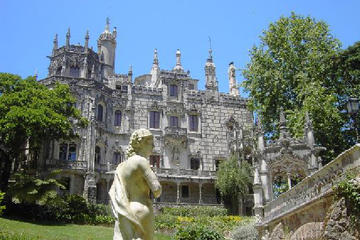 Sintra Small-Group Tour from Lisbon with Pena Palace and Quinta da Regaleira