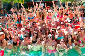 6-Hour Daytime Rooftop Pool and Beach Party in Playa del Carmen