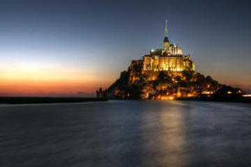 Delux Full-day Mont Saint-Michel and Honfleur with Japanese Guide