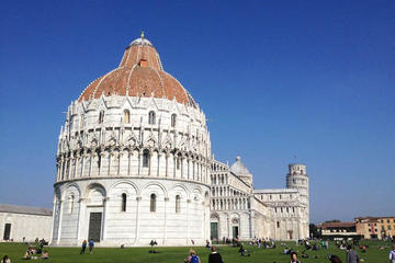 One day Pisa by Trenitalia from Rome with a Japanese Guide (including leaning tower entrance)