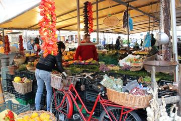 Rome open market tour with a Japanese Assistant
