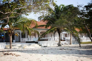 Full-Day Trip to Aguazul Beach Resort on Barú Island from Cartagena