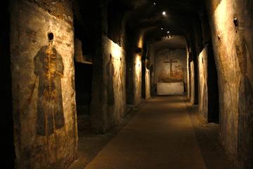 1-hour San Gaudioso Catacombs: Official Guided Tour