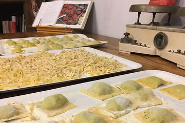 Half-Day Small Group Cooking Class in Florence