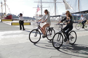 See NYC by Land and by Sea with Unlimited Biking