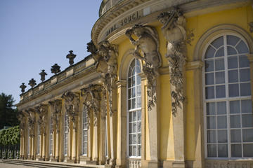 Visit Potsdam in Spanish half day trip from Berlin