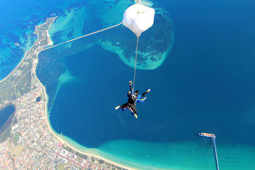 Skydive over Rockingham up to 15000ft