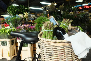 At the market - MIAM Bordeaux