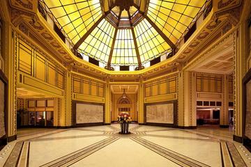Private Walking Tour of Exploring the Bund Offbeat