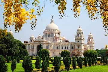 Kolkata Tour: St. Paul’s Cathedral and Victoria Memorial