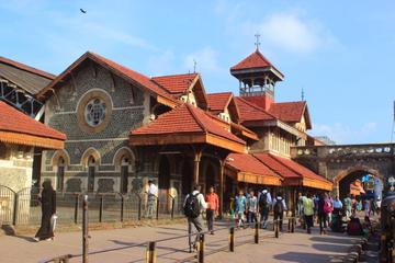 Mumbai Evening Tour Including The Bandstand Promenade and Carter Road