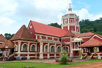 Private Cultural Tour: Ancestral Goa, Shantadurga Temple and Spice Village Including Lunch