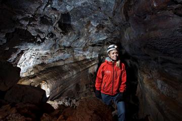 Excursión de espeleología de lava desde Reikiavik para grupos pequeños