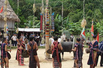 Bho Hoong & Co Tu Explorer 2 days 1 night from Hoi An