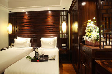 Combo package Ha Noi Palmy hotel and spa Ha Long Alisa Cruise 5 days 4 nights