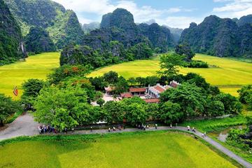 Exploring Mai Chau Pu Luong Tam Coc Ninh Binh 4 days private tour