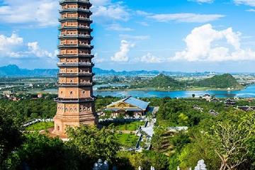 Group Full day Tam Coc Tours Visiting Bai Dinh Trang An Boating Trip