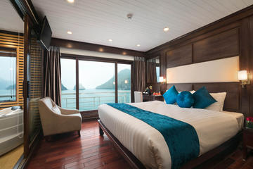 HALONG ALISA PREMIER CRUISE 2 DAYS FULL DAY KAYAKING AND SWIMMING LAN HA BAY