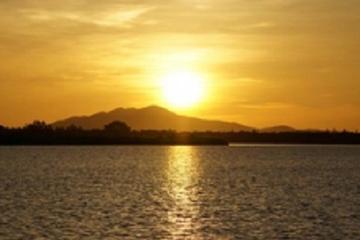 Hoi An Sunrise Boat Trip from Hoi An