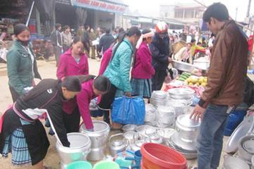 Private Tour Visiting Mai Chau Paco Xa Linh Local Market 2 days 1 Night
