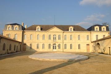 Bordeaux Super Saver: Small-Group Wine Tasting and Lunch plus St-Emilion Wine Tour