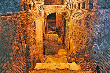 Insula of Vicus Caprarius - Underground Rome