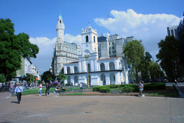 Buenos Aires Combo Tour: City Sightseeing Plus Madero Tango Show with Dinner